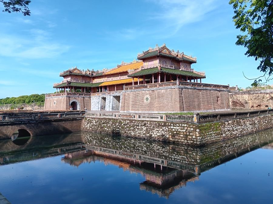 1774583576_hue 1.jpg